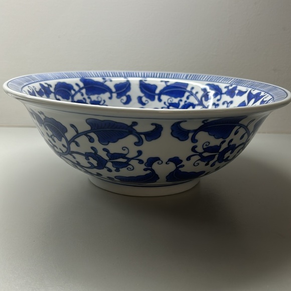 The Bombay Company Chinese Prosperity Symbol Blue White Porcelain Servin… - Picture 2 of 6